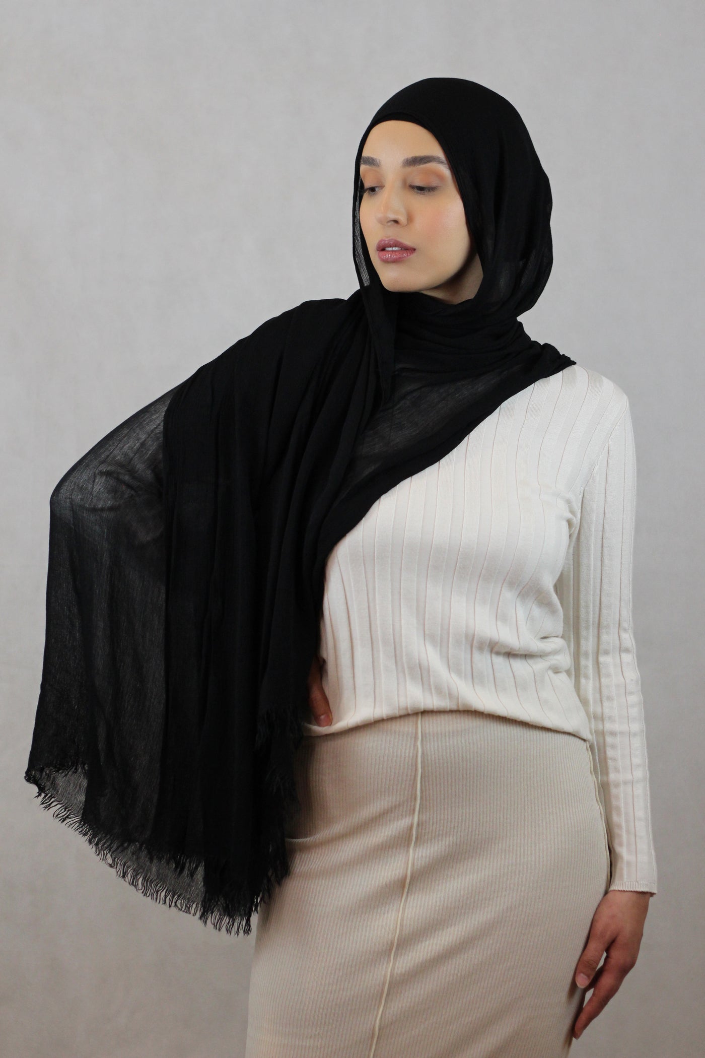 BLACK WRINKLE RAYON HIJAB