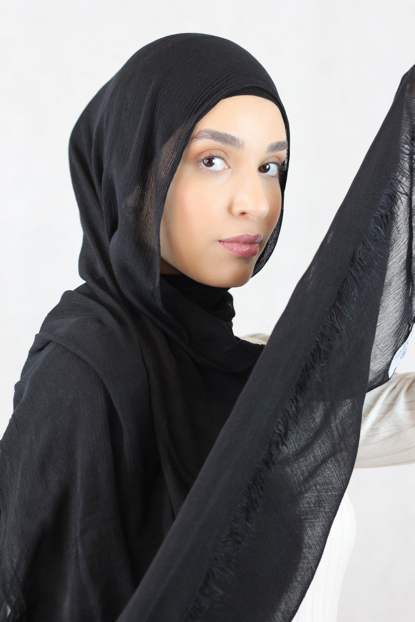 BLACK WRINKLE RAYON HIJAB